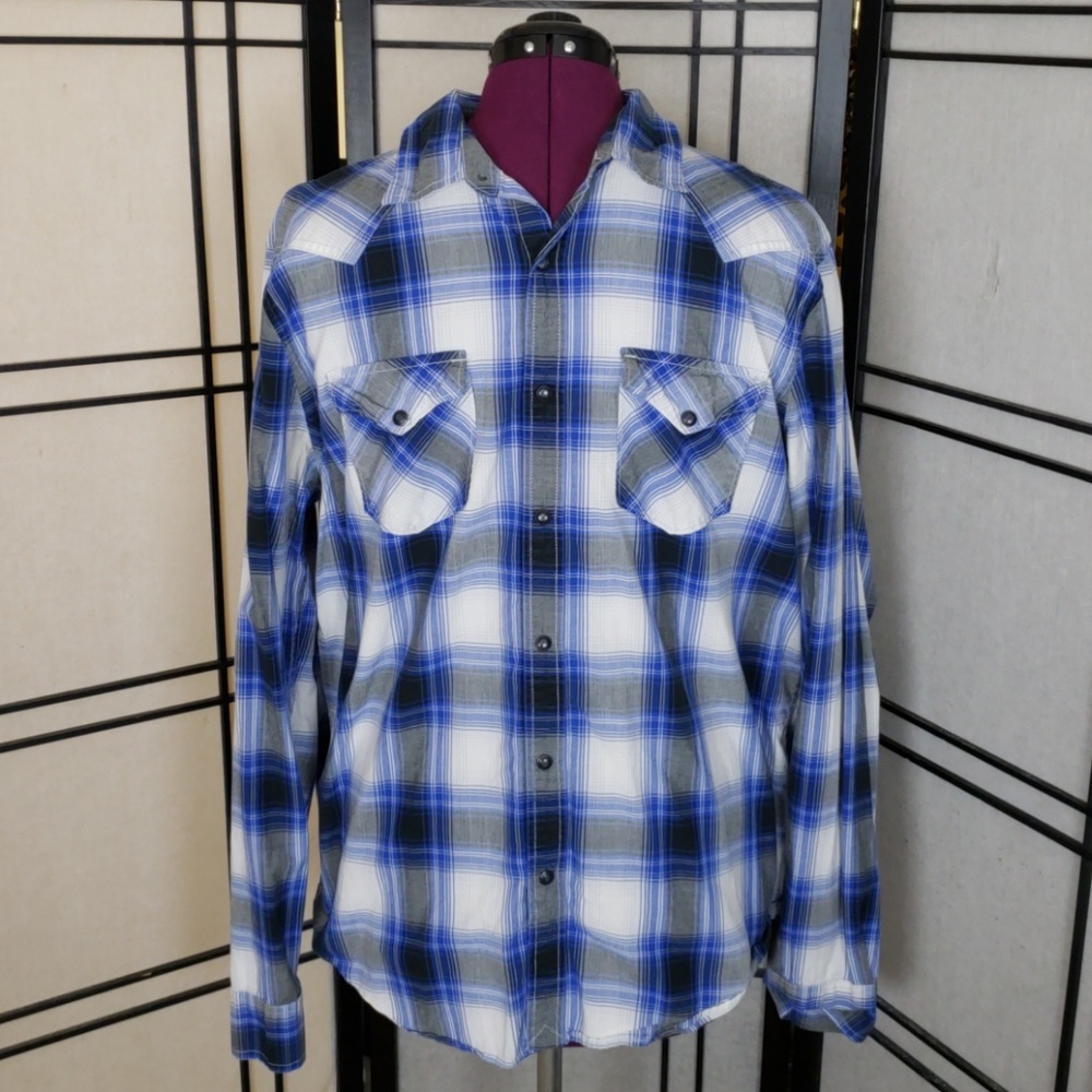 American Eagle Mens Vintage Fit Button Down Shirt
